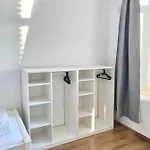 公寓 3 Rooms, Free Parking, 25 Min To Duesseldorf, 200 Mbps Wlan