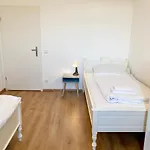 3 Rooms, Free Parking, 25 Min To Duesseldorf, 200 Mbps Wlan 杜伊斯堡