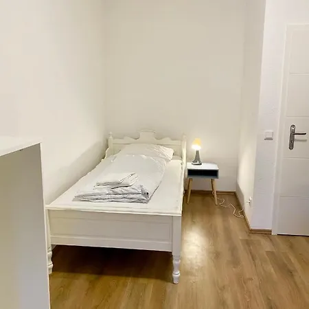 Apartamento 3 Rooms, Free Parking, 25 Min To Düsseldorf, 200 Mbps Wlan *