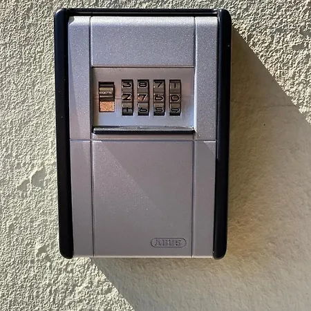 Apartment 3 Rooms, Free Parking, 25 Min To Duesseldorf, 200 Mbps Wlan