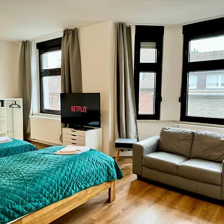 Daire 3 Rooms, Free Parking, 25 Min To Duesseldorf, 200 Mbps Wlan