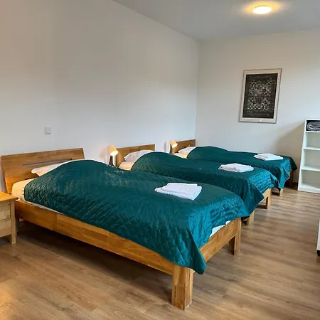 3 Rooms, Free Parking, 25 Min To Duesseldorf, 200 Mbps Wlan 公寓 *