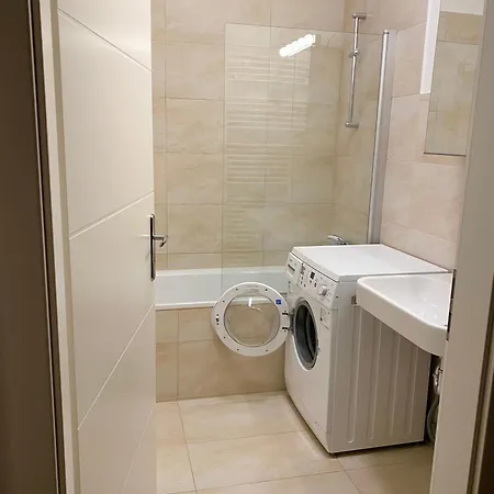 Daire 3 Rooms, Free Parking, 25 Min To Duesseldorf, 200 Mbps Wlan