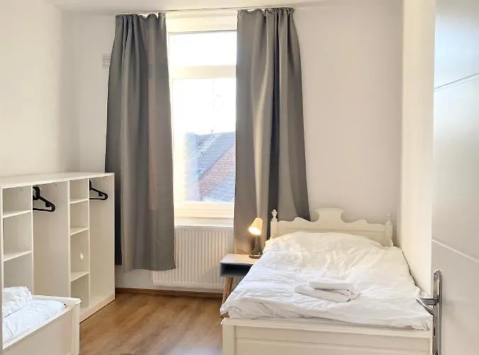 3 Rooms, Free Parking, 25 Min To Duesseldorf, 200 Mbps Wlan * Duisburg