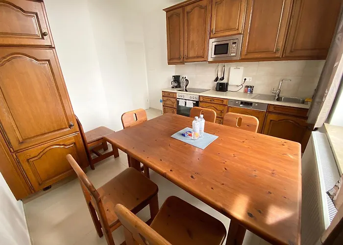 3 Rooms, Free Parking, 25 Min To Duesseldorf, 200 Mbps Wlan Duisburg