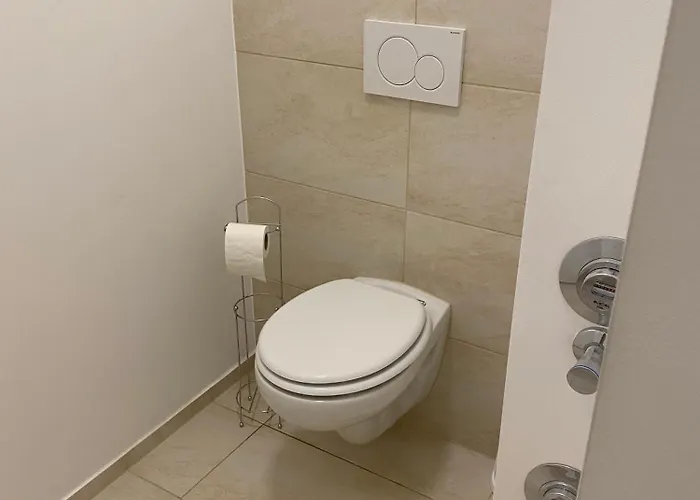 3 Rooms, Free Parking, 25 Min To Duesseldorf, 200 Mbps Wlan Duisburg